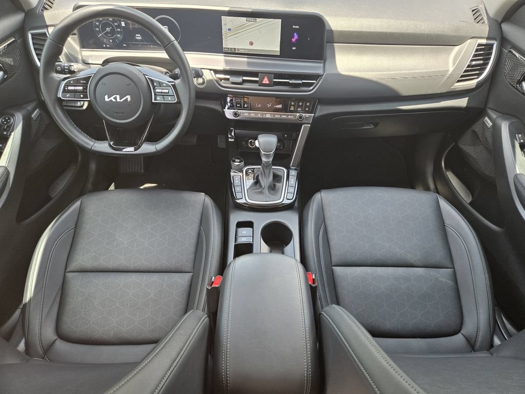 Used 2024 Kia Seltos SX w/ SX Sunroof Package AWD/4WD image 5