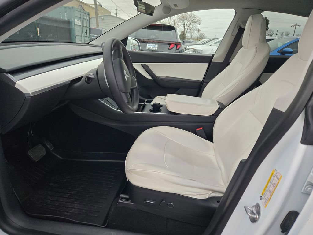 Used 2021 Tesla Model Y Long Range image 21