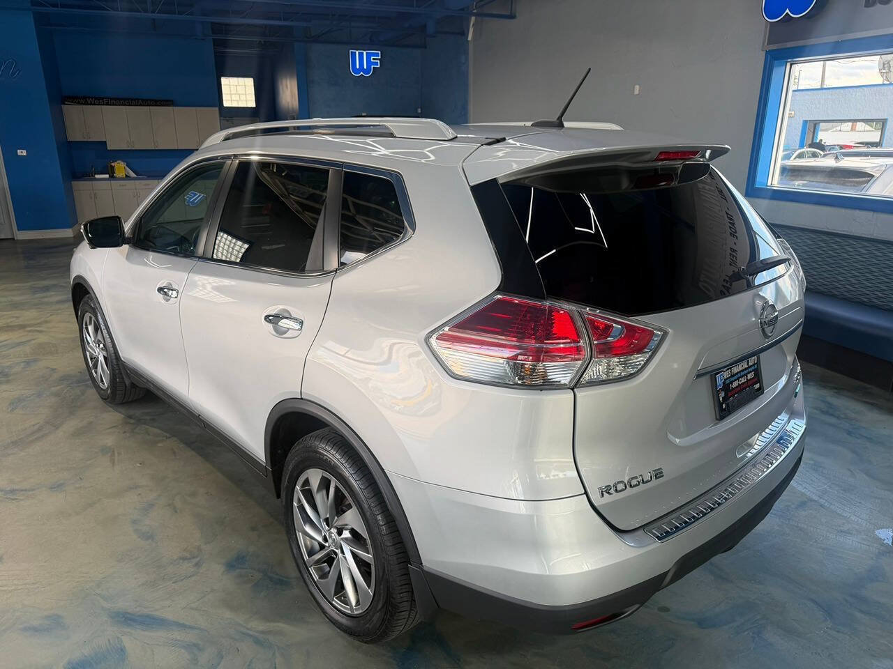 Used 2015 Nissan Rogue SL AWD/4WD image 12