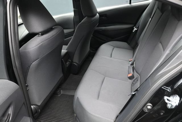 Used 2025 Toyota Corolla LE FWD image 18