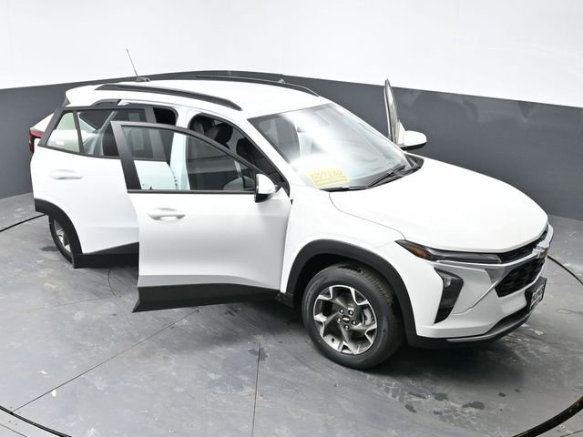 New 2026 Chevrolet Trax LT w/ Driver Confidence Package image 57