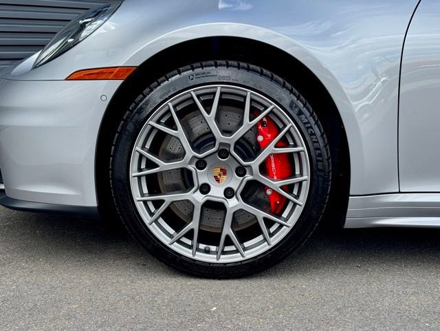 New 2026 Porsche 911 Carrera 4S image 11