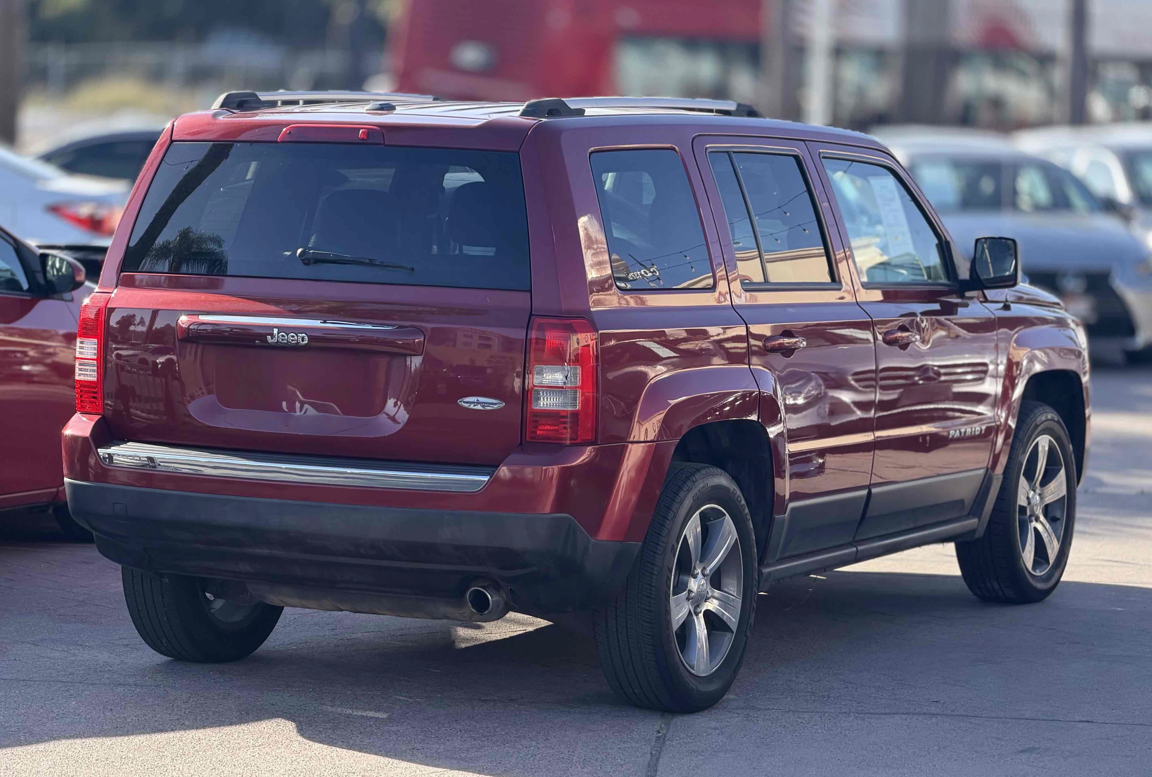 Used 2016 Jeep Patriot High Altitude FWD image 7