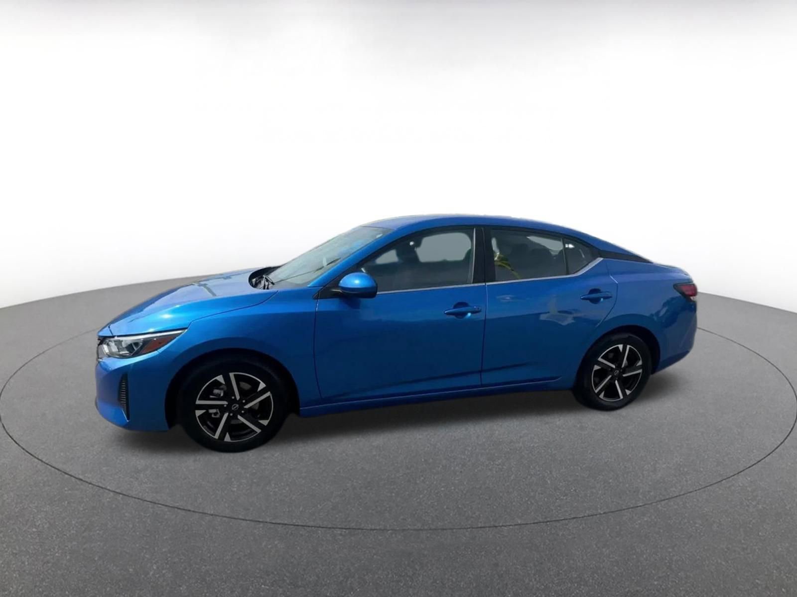 Used 2025 Nissan Sentra SV image 9