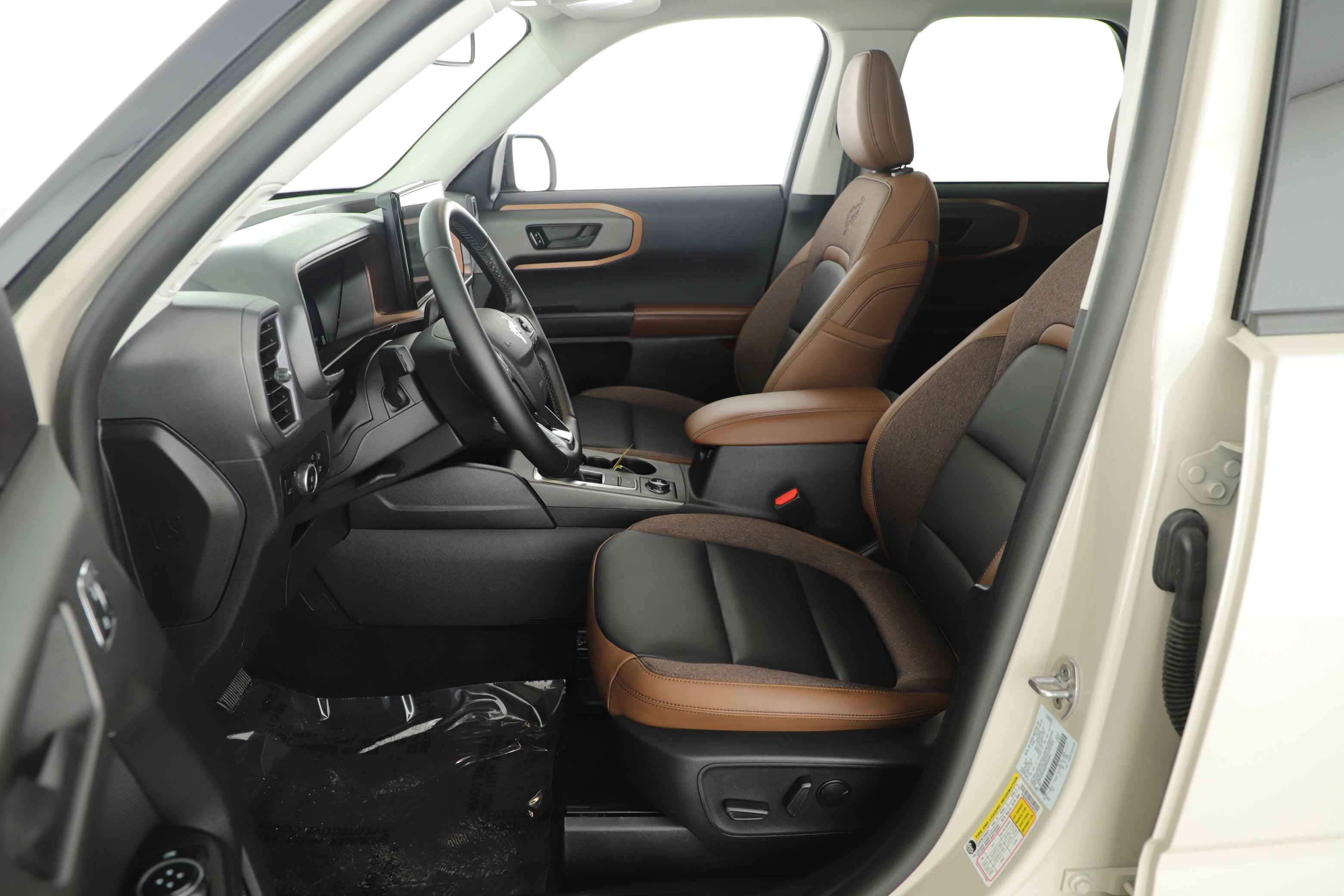 Used 2025 Ford Bronco Sport Outer Banks w/ Outer Banks Tech Package+ image 11