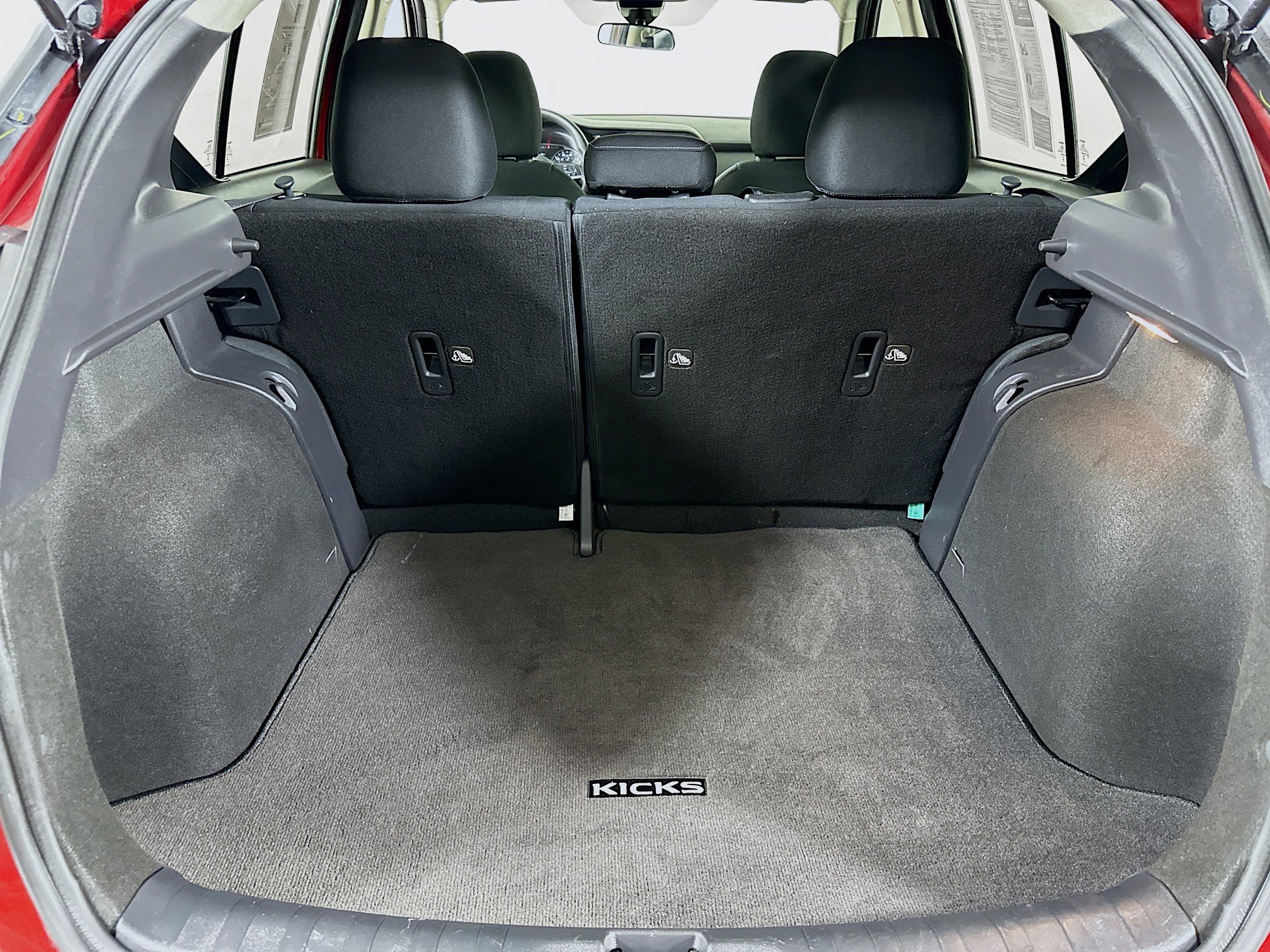 Used 2023 Nissan Kicks SV image 25