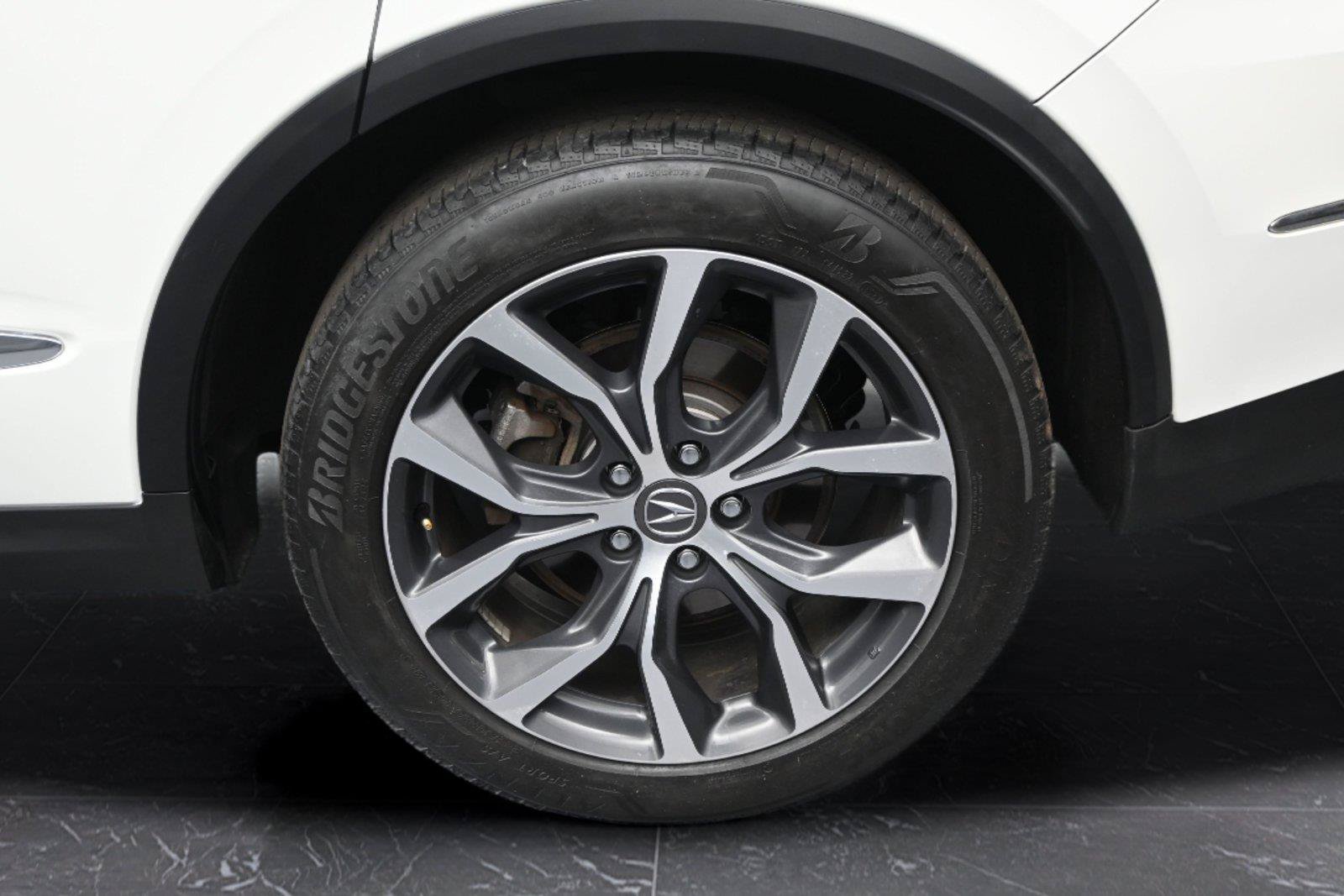 Used 2023 Acura MDX w/ Technology Package AWD/4WD image 10