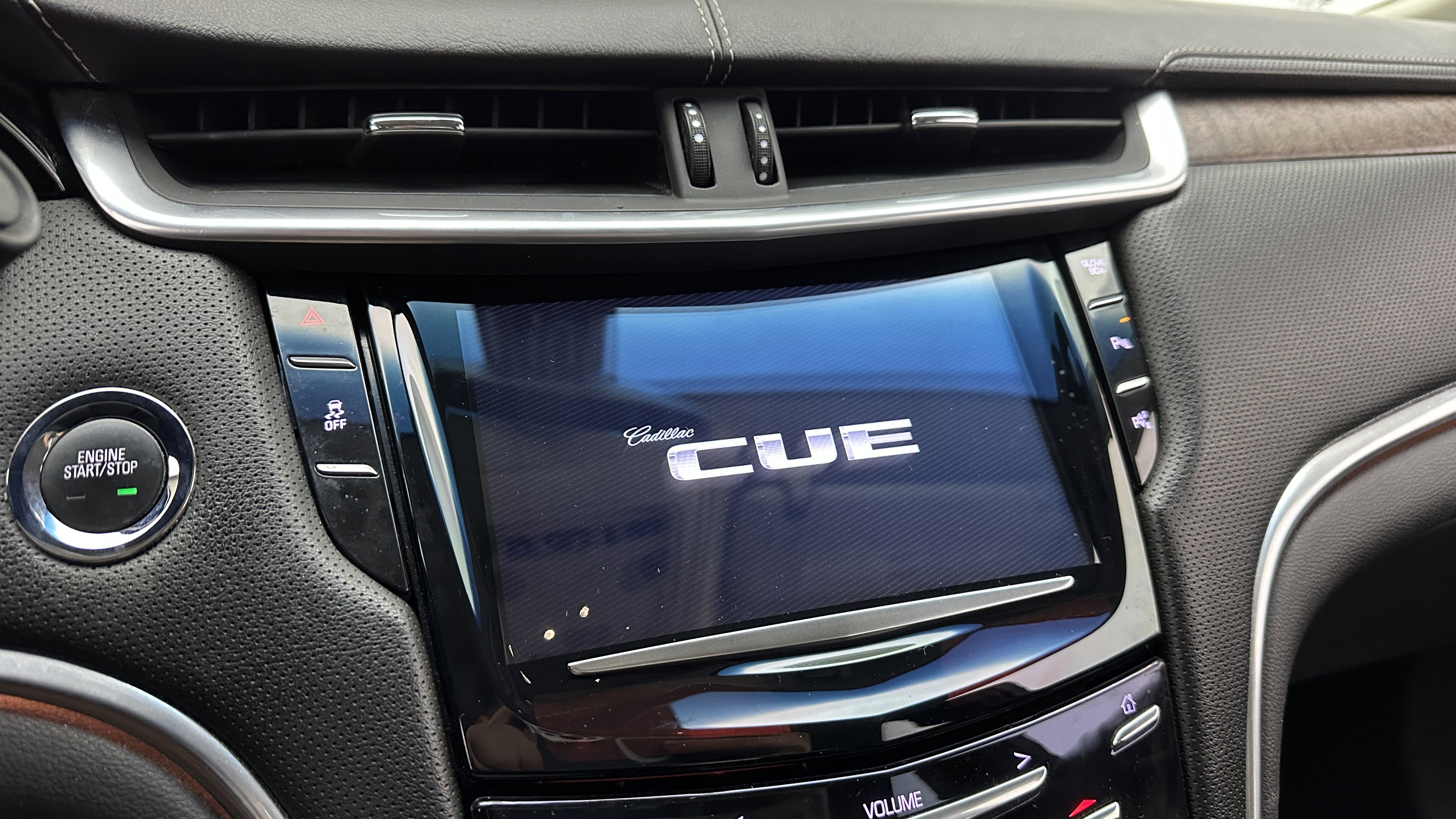 Used 2019 Cadillac XTS Luxury image 16