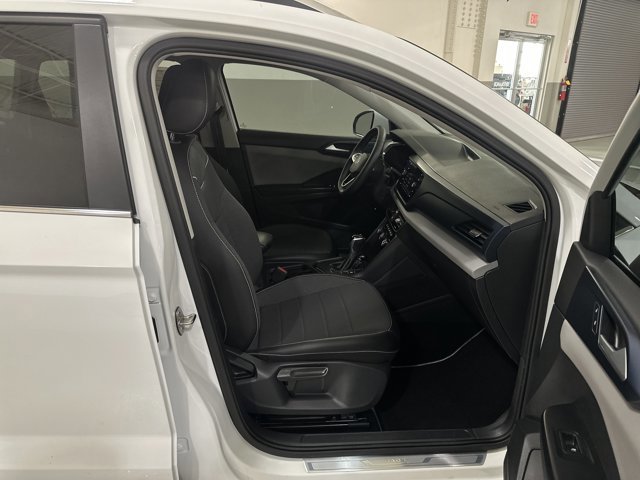 Certified 2023 Volkswagen Taos SE image 36