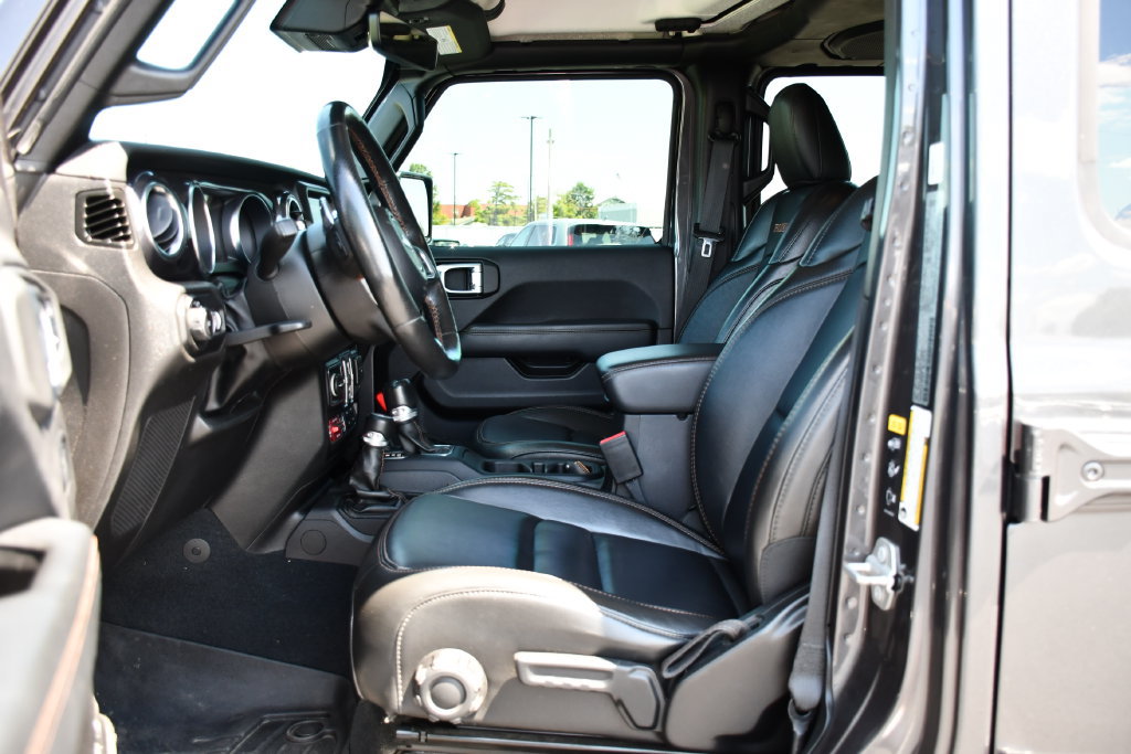 Used 2022 Jeep Wrangler Unlimited Rubicon w/ Xtreme Recon 35" Tire Package AWD/4WD image 19