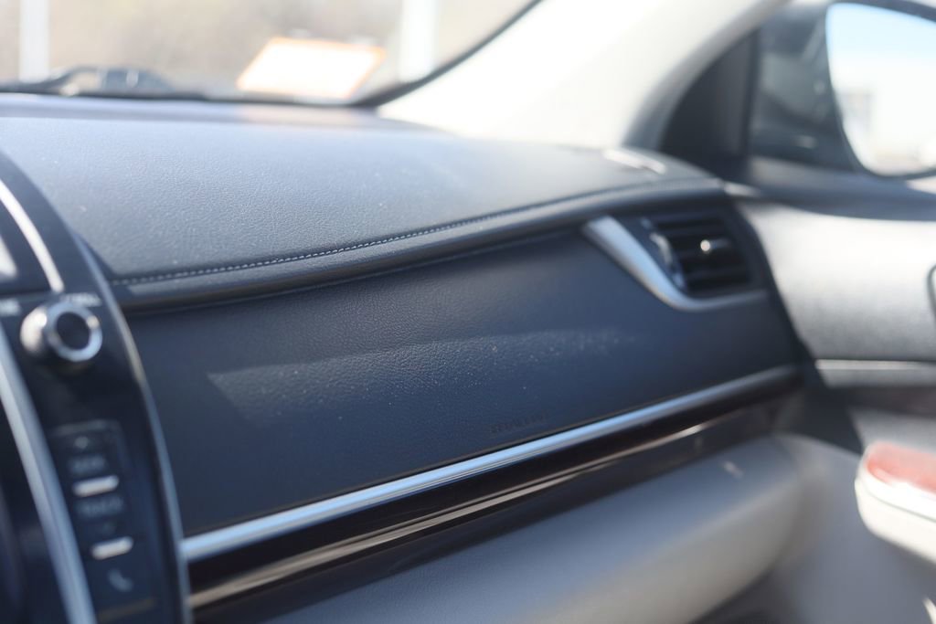 Used 2014 Toyota Camry XLE w/ Leather Package FWD image 14