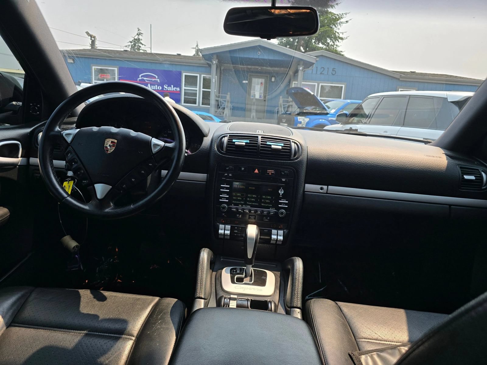 Used 2010 Porsche Cayenne AWD/4WD image 12