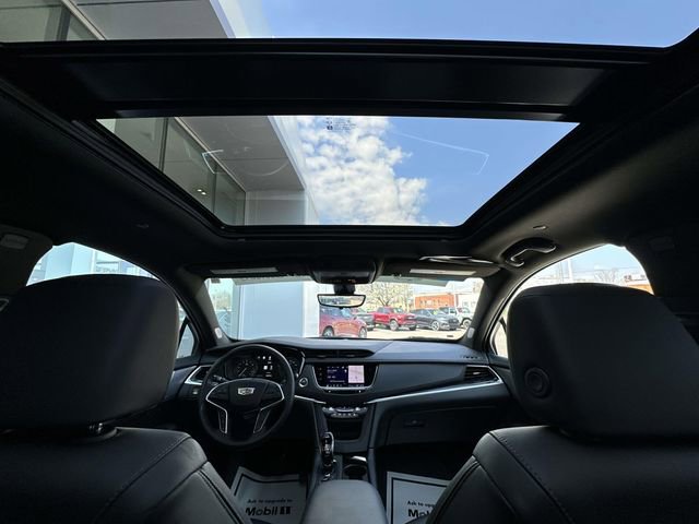 Certified 2025 Cadillac XT5 Premium Luxury w/ Technology Package AWD/4WD image 37