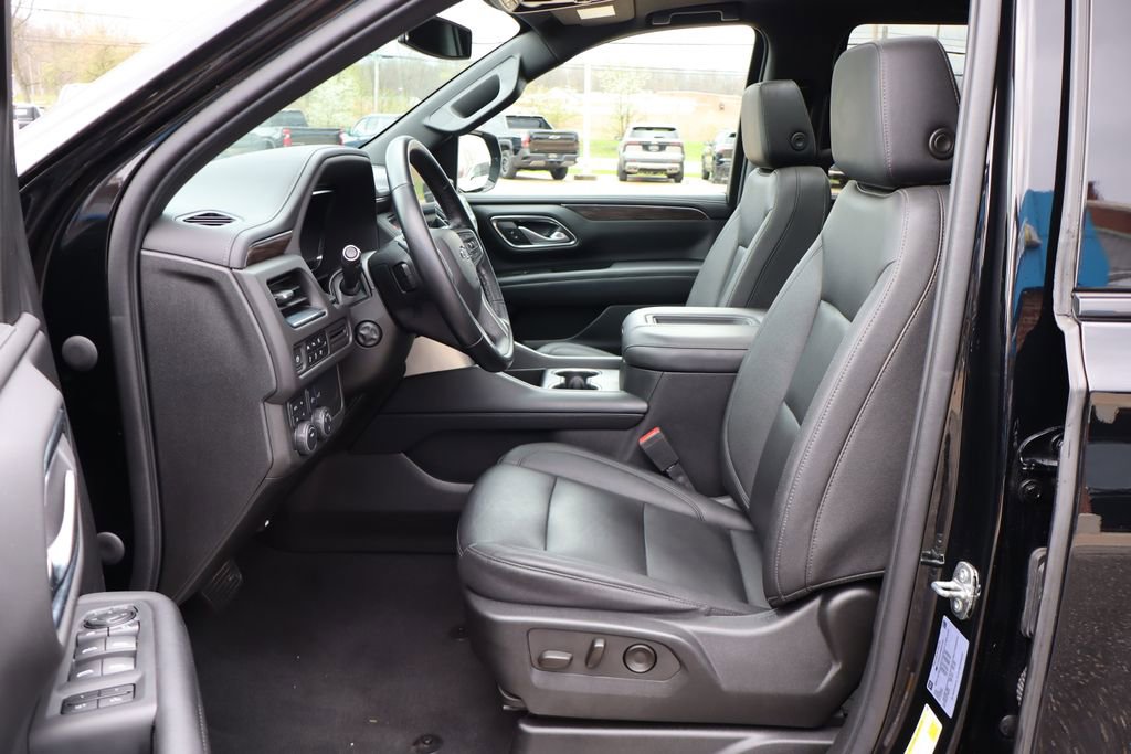 Used 2022 Chevrolet Tahoe Z71 w/ Luxury Package image 15