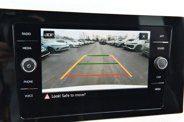 New 2025 Volkswagen Taos SE image 13