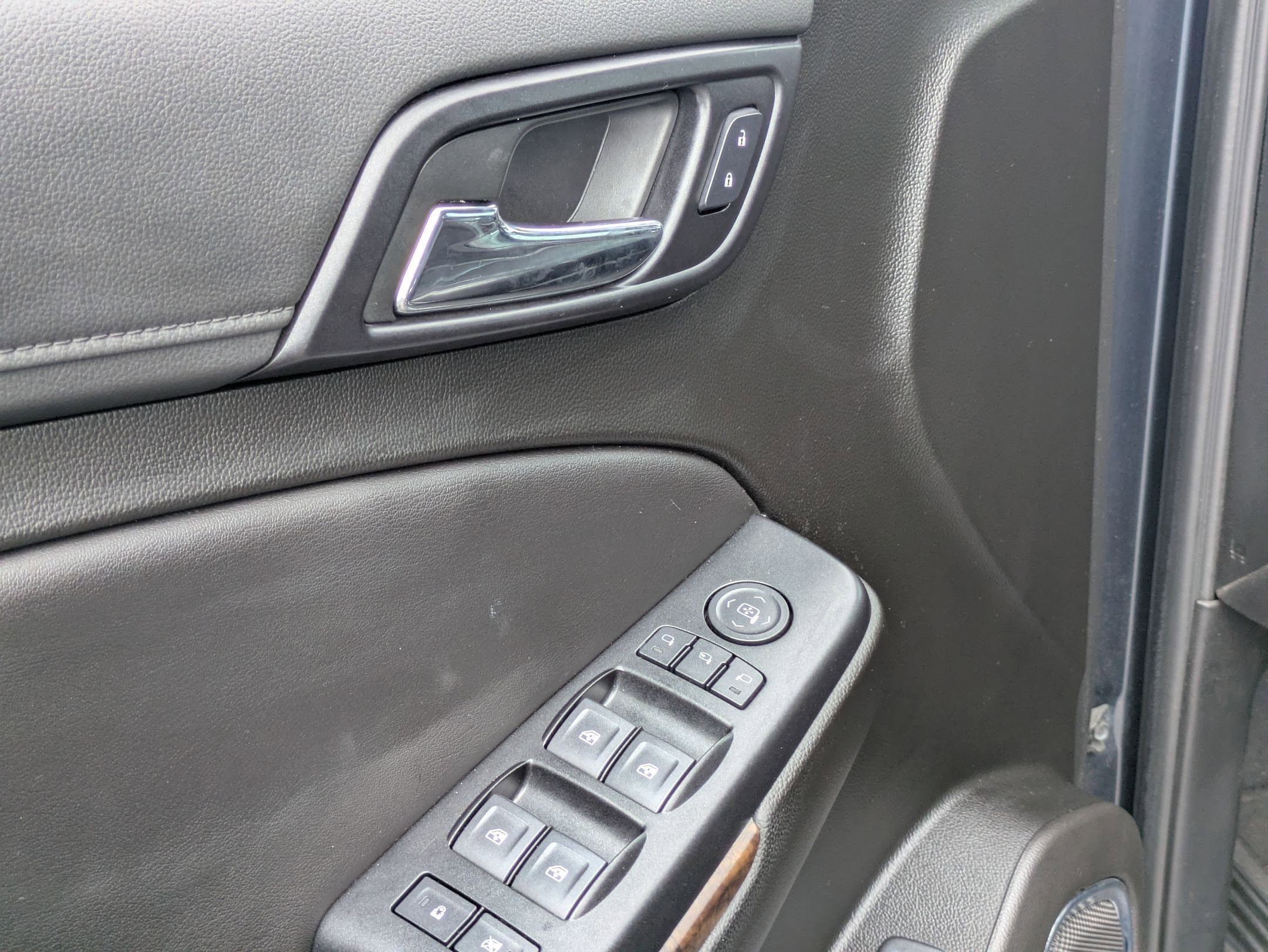 Used 2019 Chevrolet Tahoe LT image 12