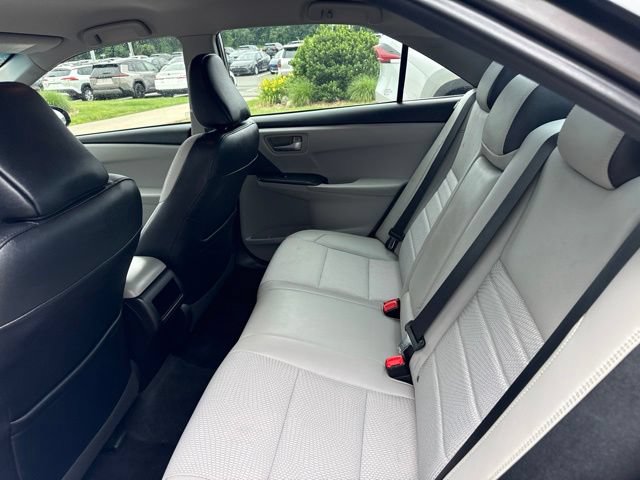 Used 2017 Toyota Camry SE FWD image 25