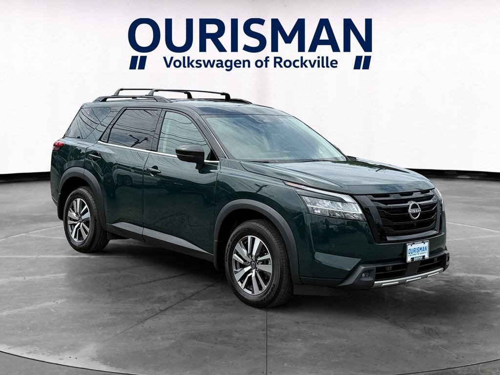 Used 2023 Nissan Pathfinder SL w/ Black Appearance Package