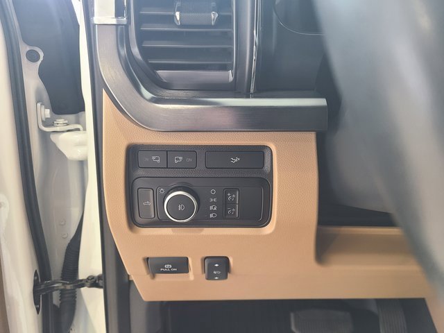 Used 2024 Ford F350 Lariat w/ Lariat Ultimate Package image 17