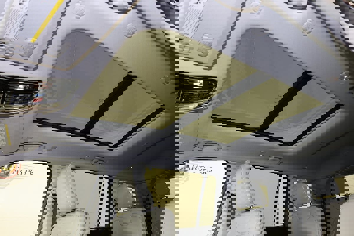 Used 2021 Jeep Grand Cherokee L Summit w/ MOPAR Finishing Package image 14