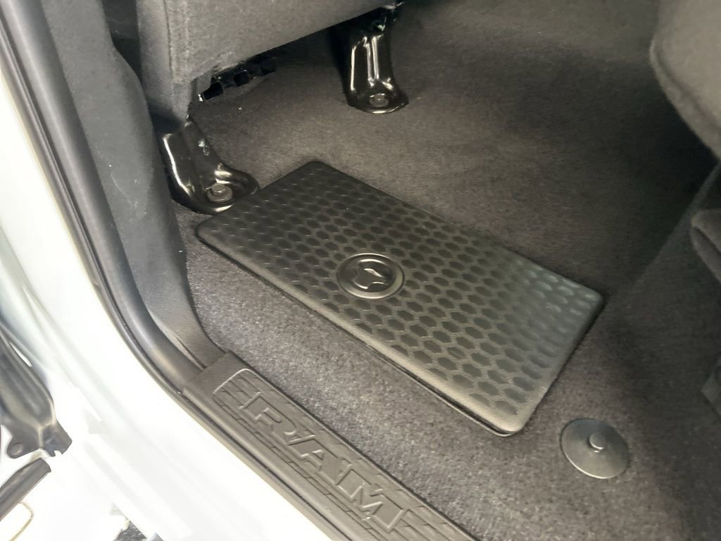 Used 2025 RAM 3500 Big Horn AWD/4WD image 47