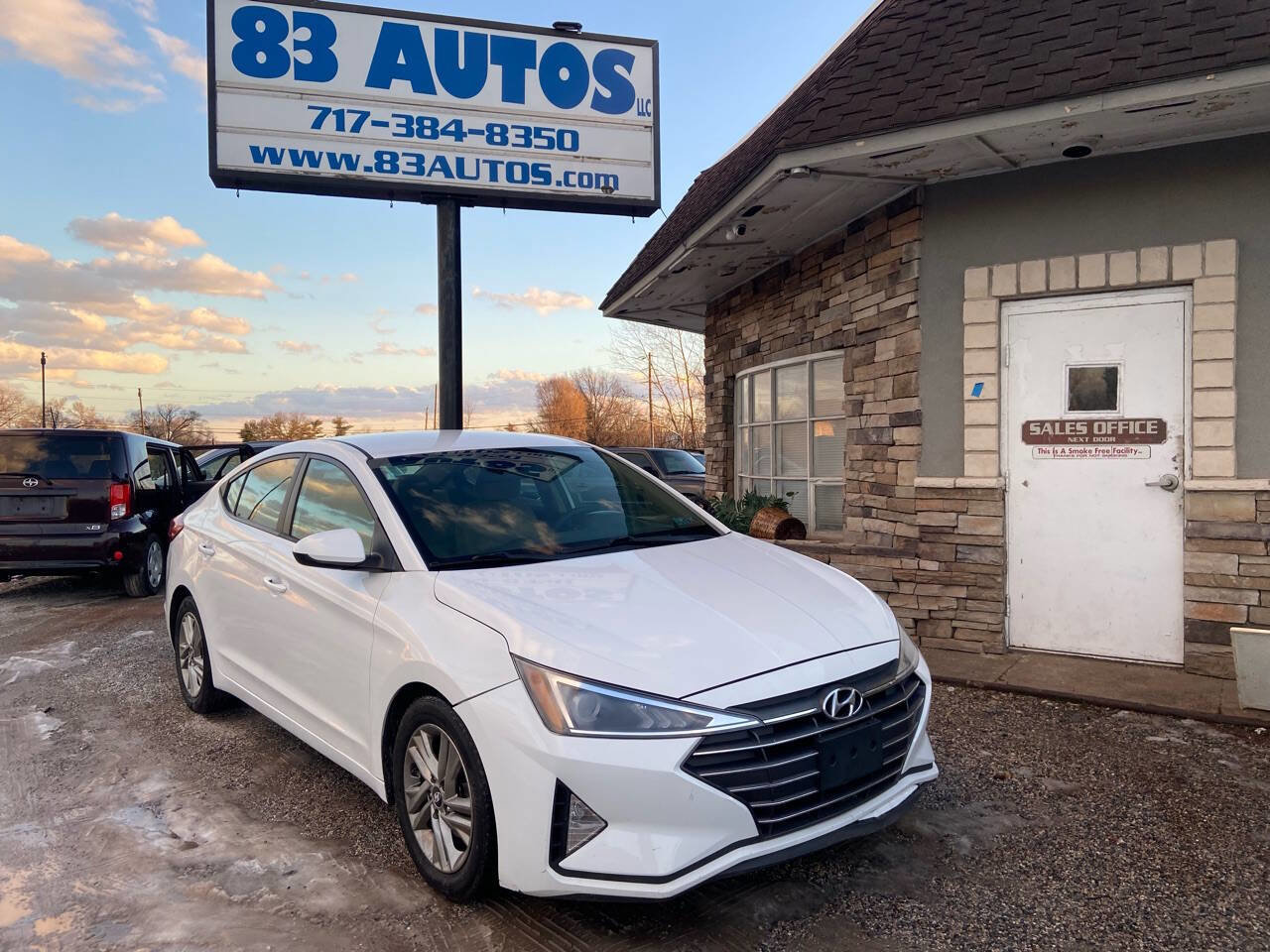 Used 2019 Hyundai Elantra SEL image 1