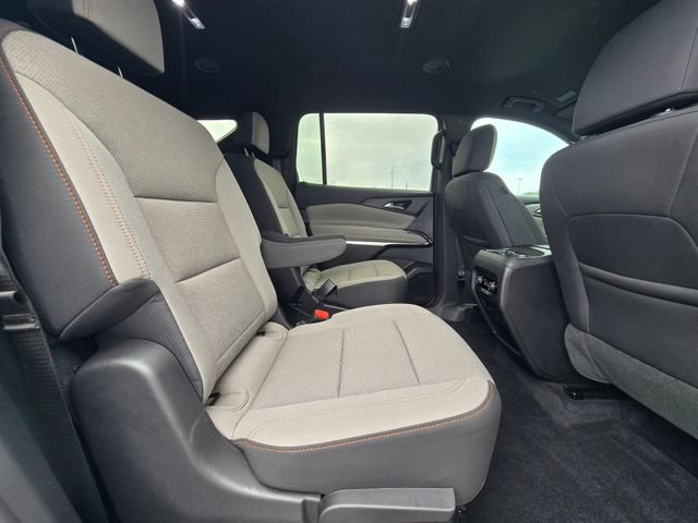 Used 2025 Chevrolet Traverse LT w/ LPO, Floor Liner Package FWD image 14