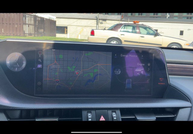 Used 2020 Lexus ES 300h w/ Premium Package FWD image 19