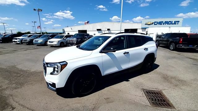 Certified 2024 GMC Terrain SLE w/ Driver Convenience Package FWD image 4