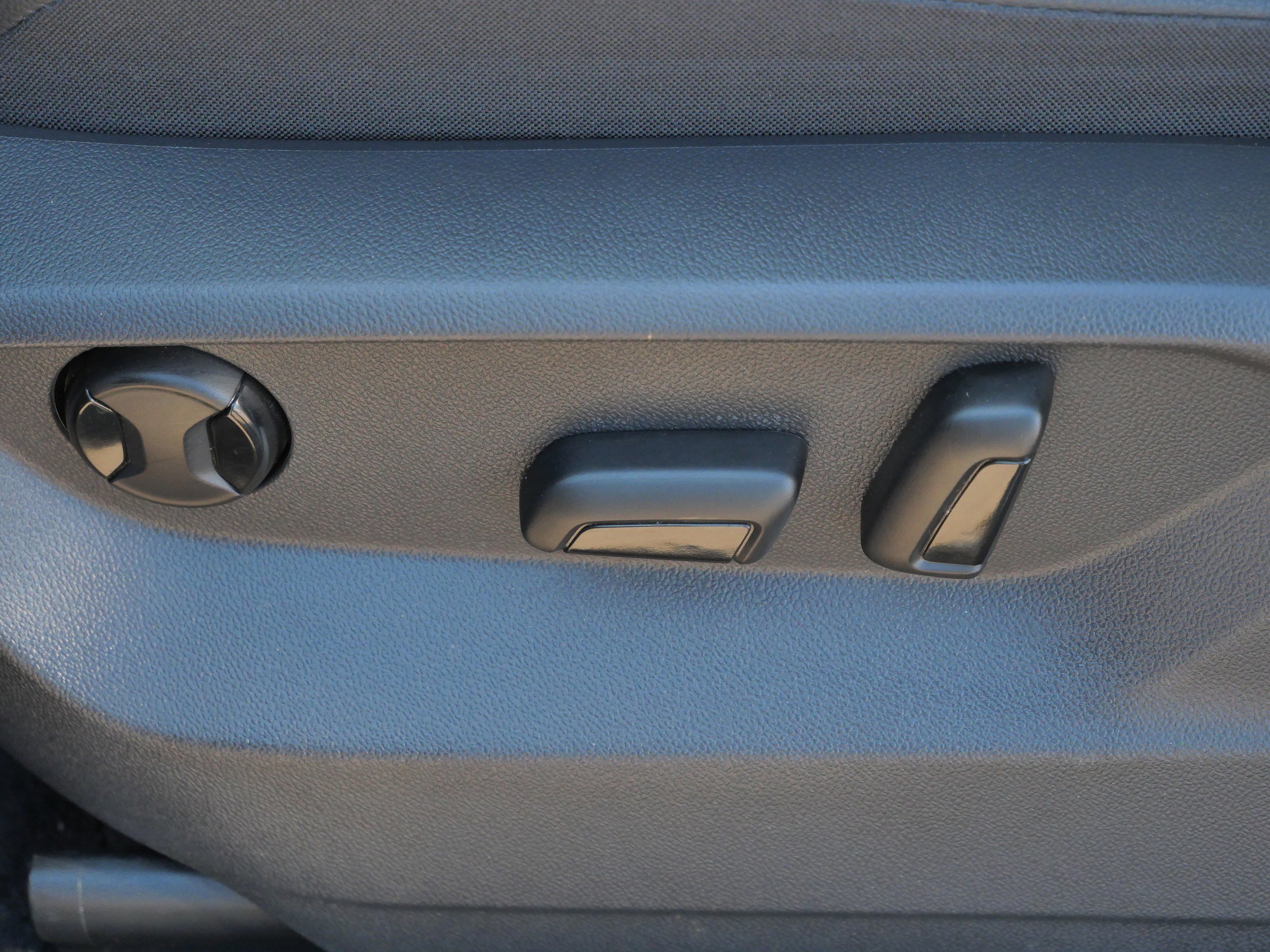 Used 2019 Volkswagen Tiguan SEL image 20