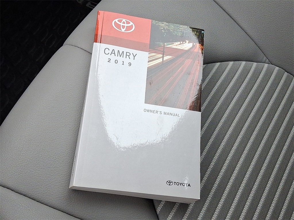 Used 2019 Toyota Camry SE image 26