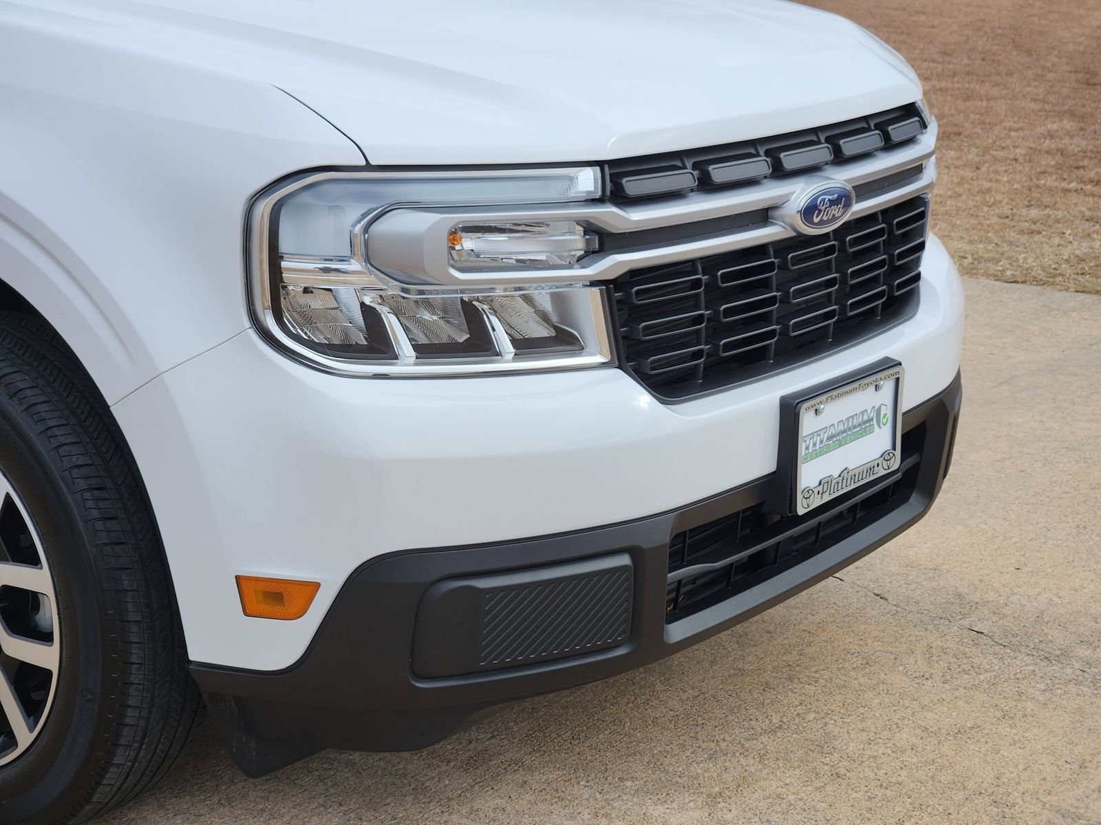 Used 2023 Ford Maverick Lariat w/ Lariat Luxury Package image 12