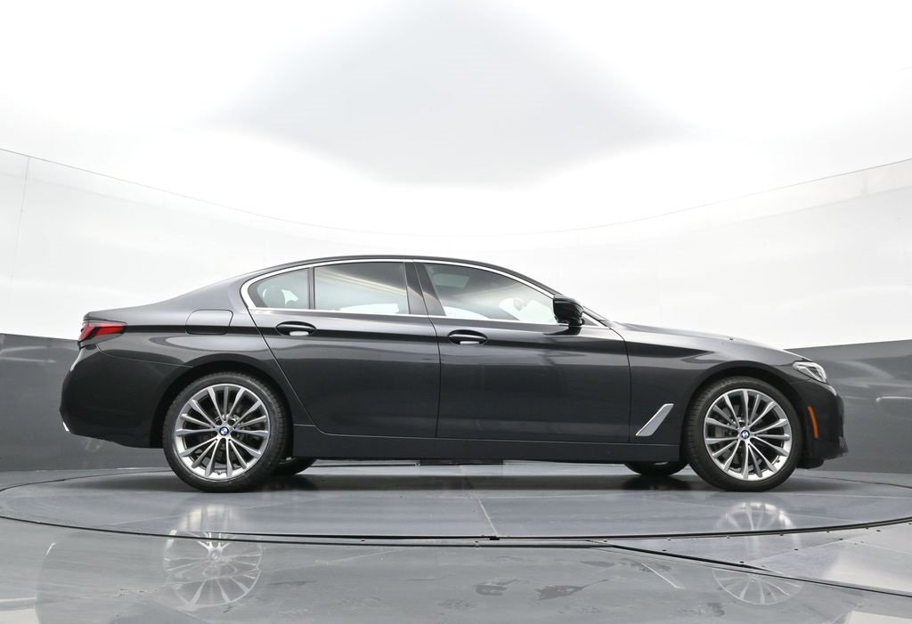 Used 2023 BMW 530i xDrive w/ Premium Package image 29