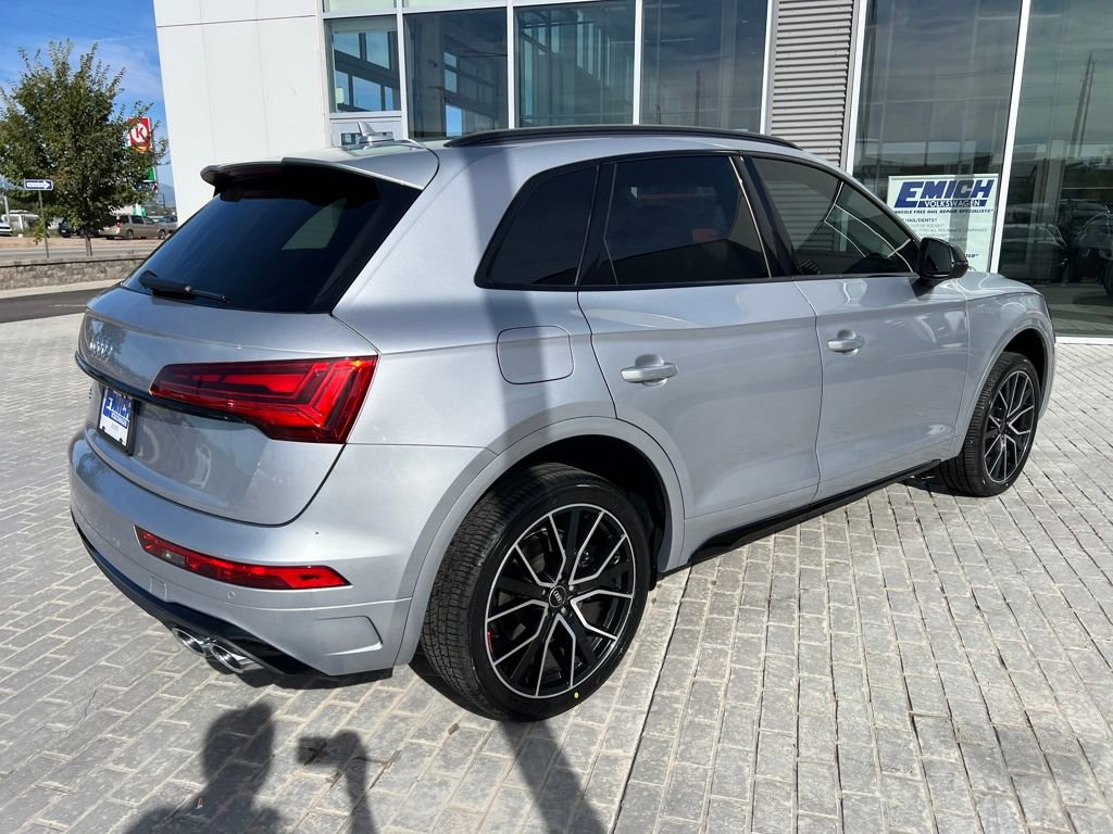 Used 2024 Audi SQ5 Premium Plus w/ Premium Plus Package image 5
