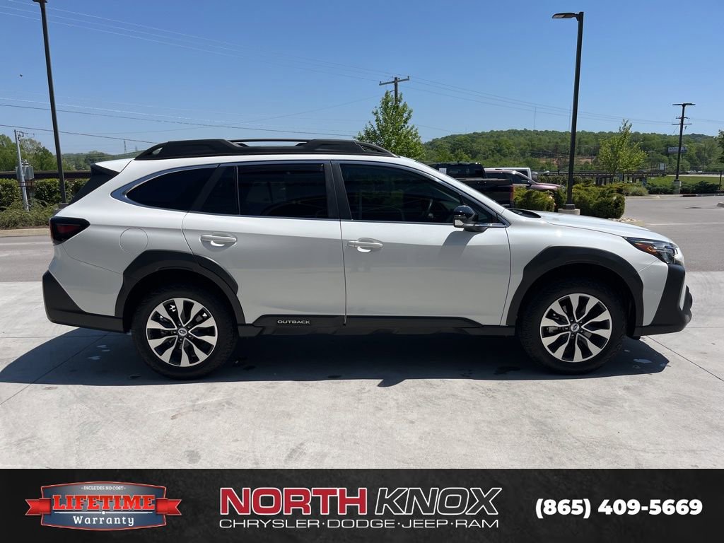 Used 2025 Subaru Outback Limited AWD/4WD image 22