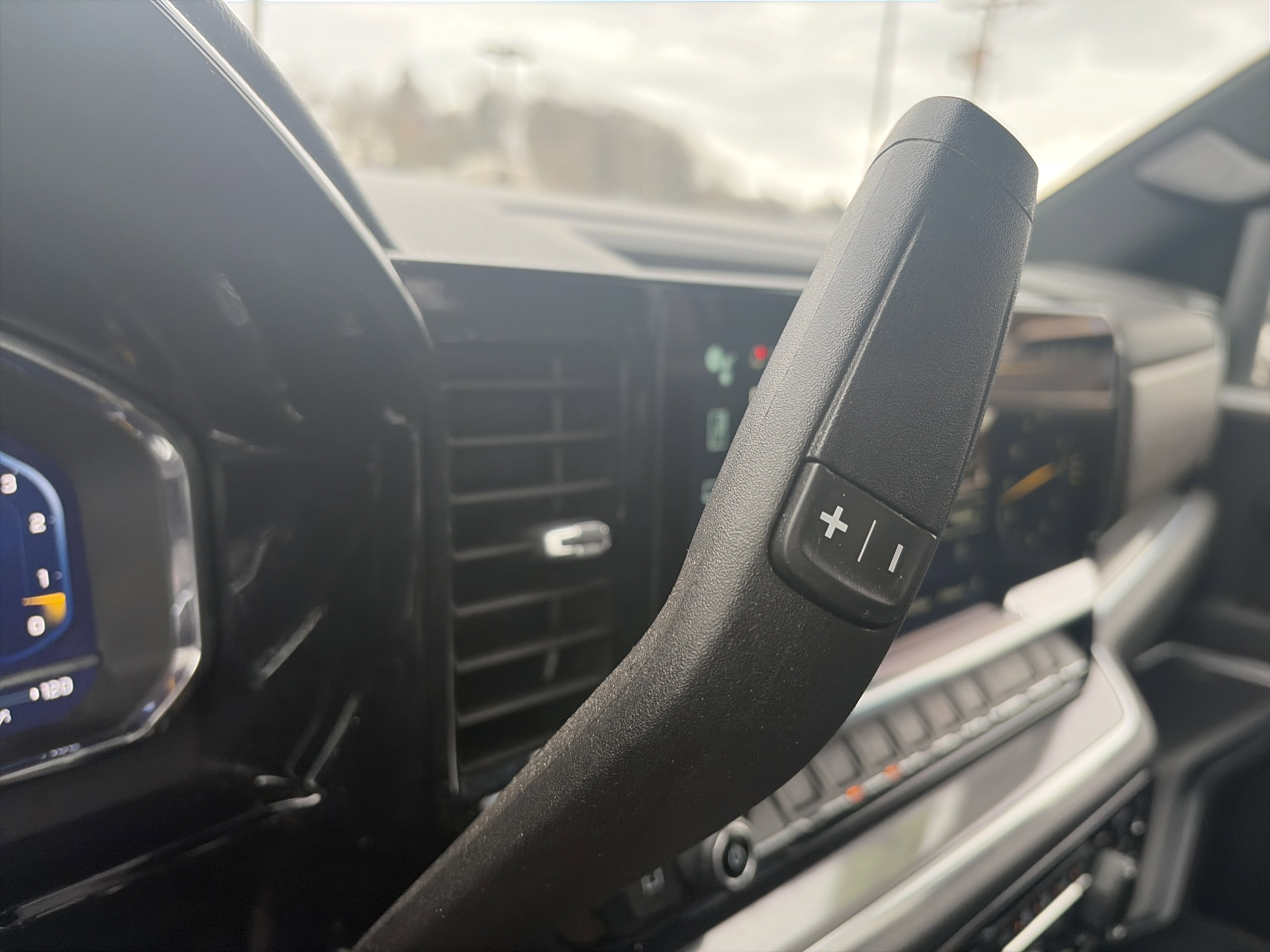 Used 2024 Chevrolet Silverado 2500 High Country w/ Technology Package image 23