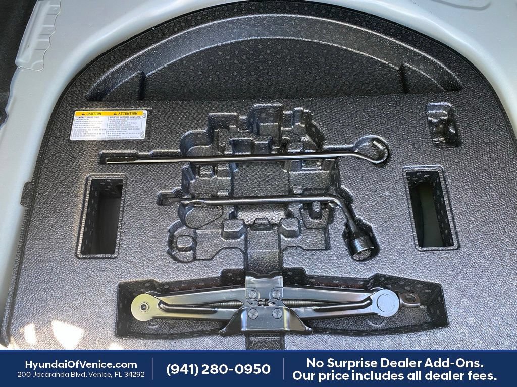 Used 2020 Toyota Corolla SE FWD image 19