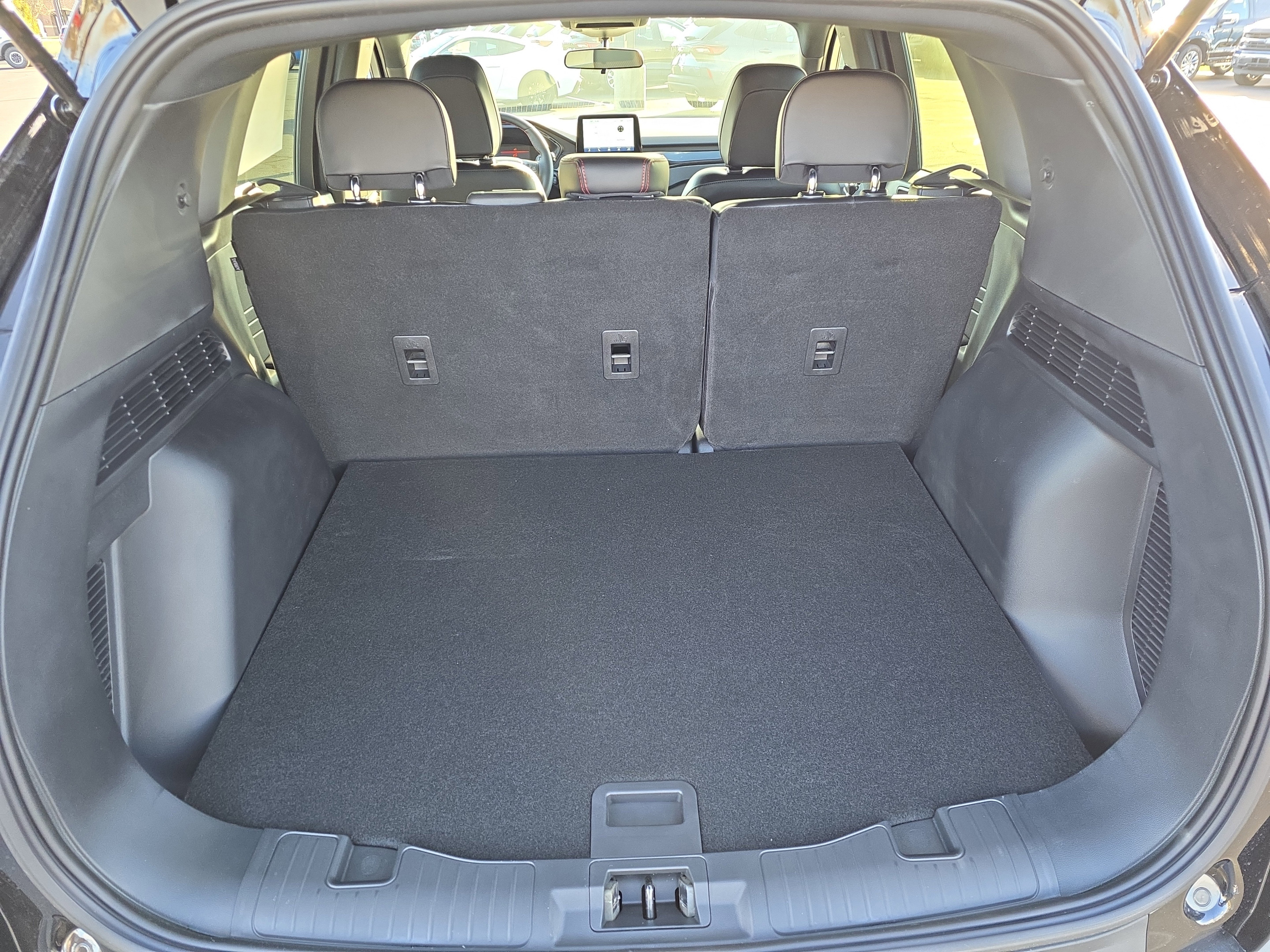 New 2025 Ford Escape ST-Line w/ Cold Weather Package image 9