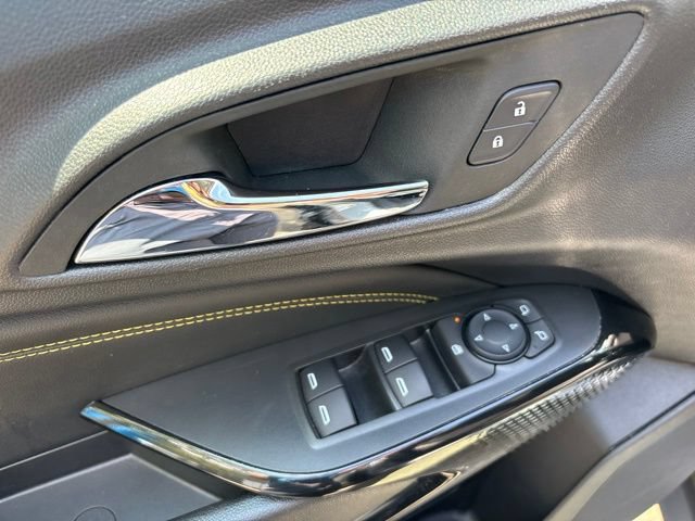 Used 2025 Chevrolet Trax LT FWD image 4