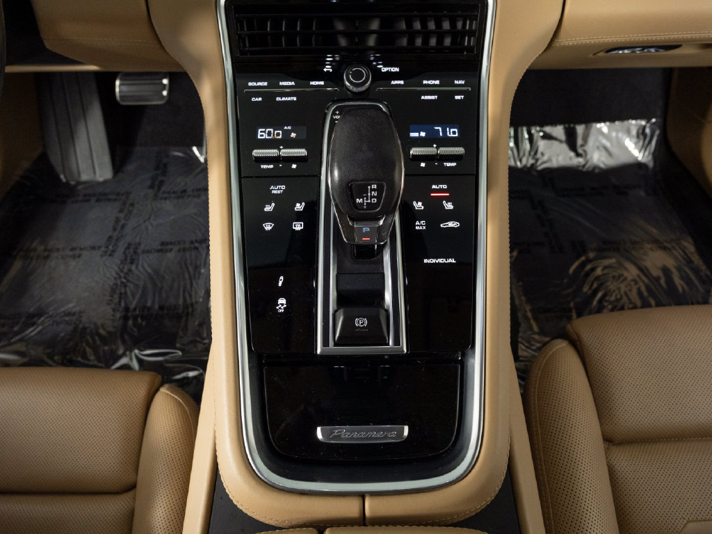 Certified 2023 Porsche Panamera 4S AWD/4WD image 31