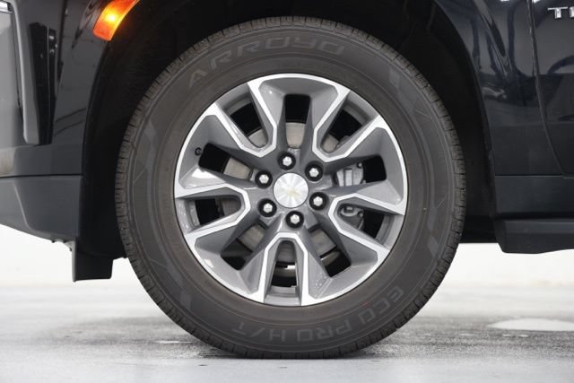 Used 2023 Chevrolet Tahoe LT w/ Luxury Package AWD/4WD image 8