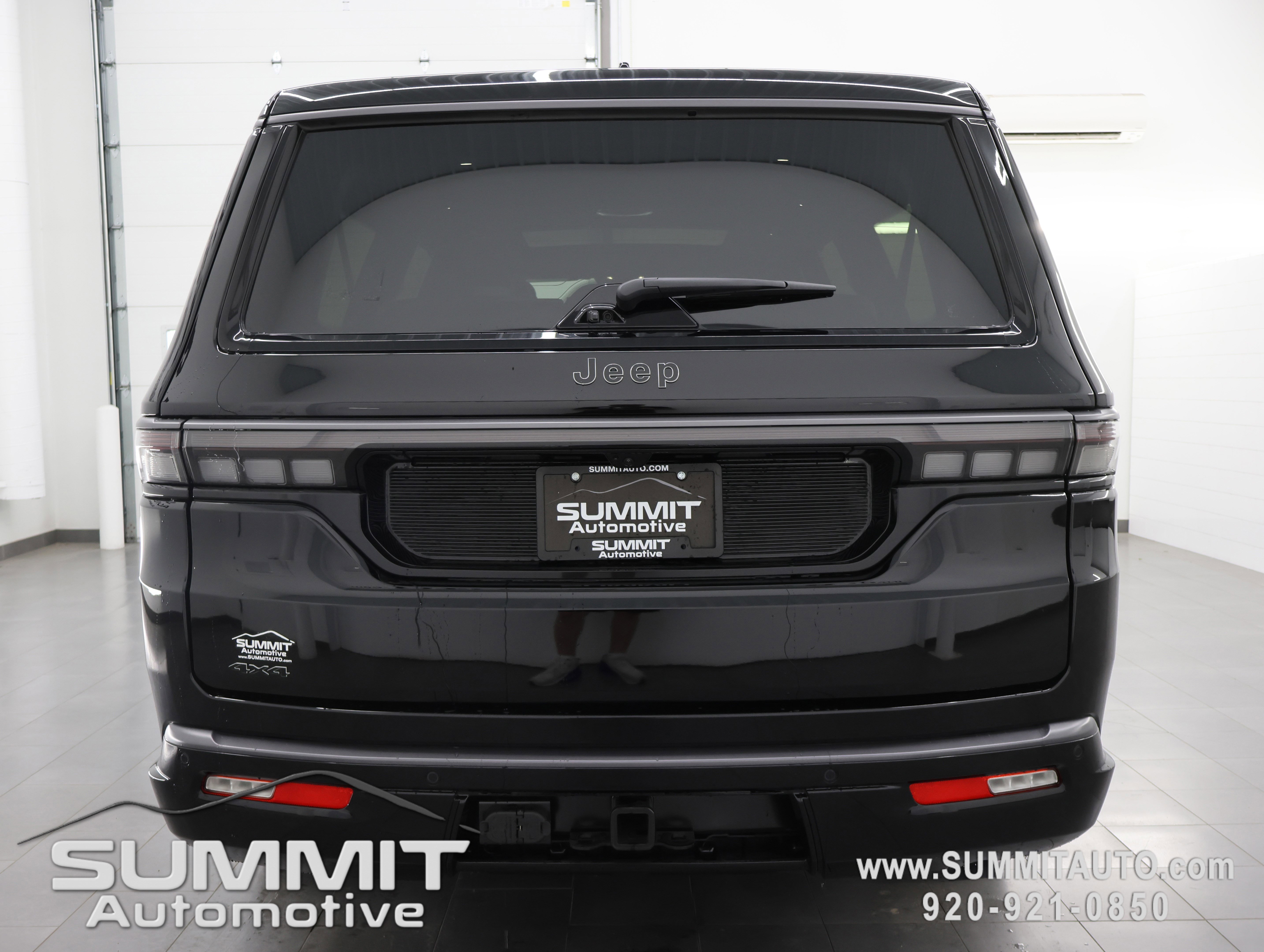 New 2026 Jeep Grand Wagoneer L Summit AWD/4WD image 35