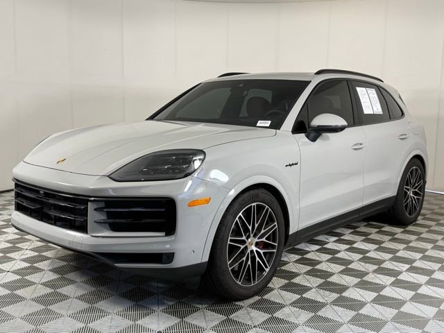 Used 2025 Porsche Cayenne S video 2