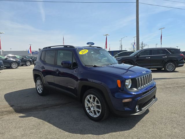 Used 2019 Jeep Renegade Latitude image 3