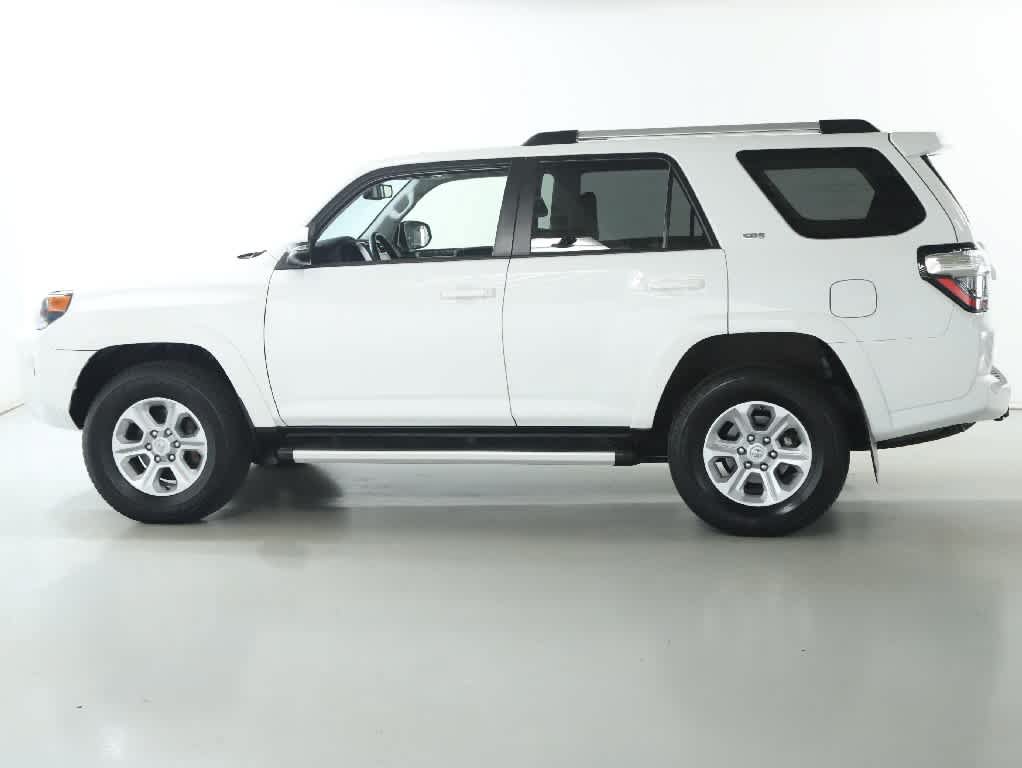 Certified 2023 Toyota 4Runner SR5 Premium w/ Moonroof Package AWD/4WD image 41