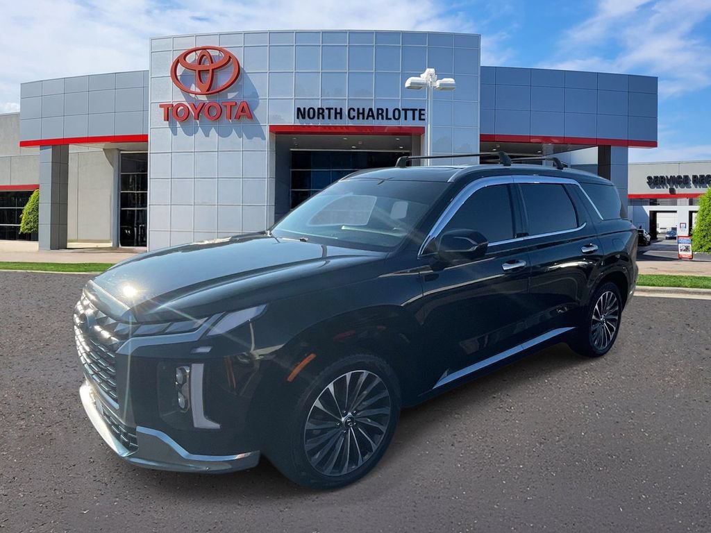 Used 2023 Hyundai Palisade Calligraphy w/ Cargo Package FWD image 4