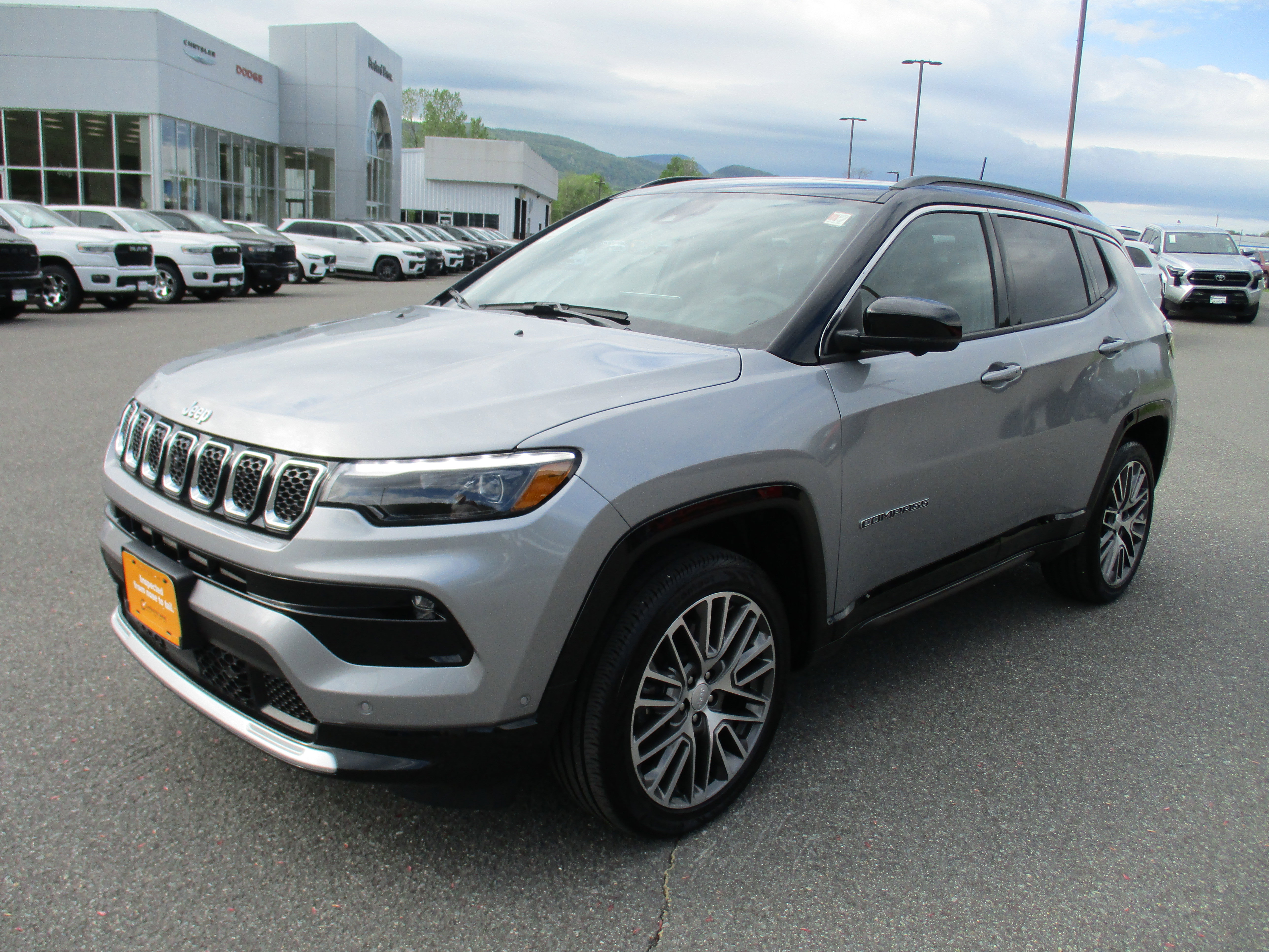 Used 2024 Jeep Compass Limited w/ Elite Group