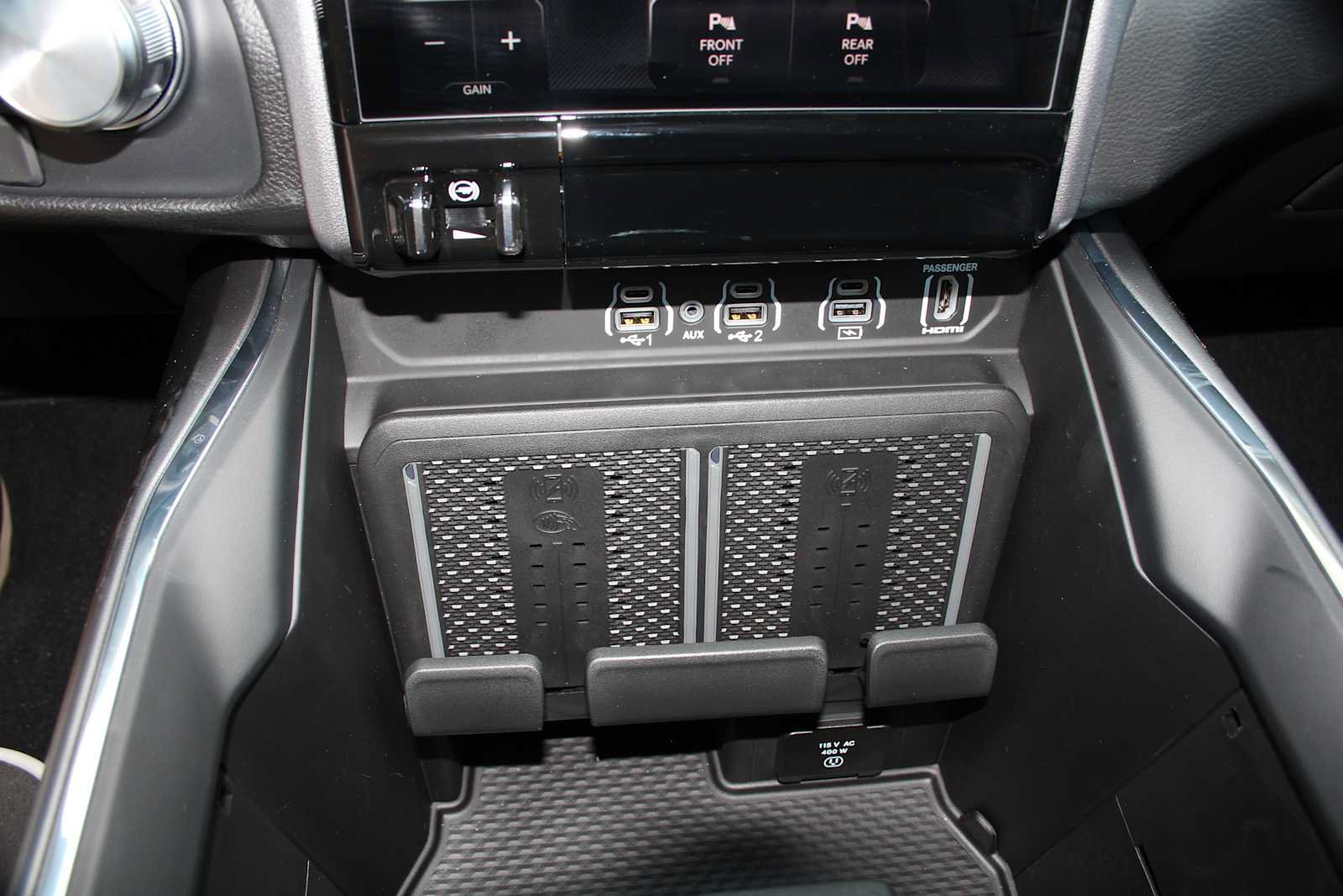 Used 2025 RAM 1500 Laramie w/ Night Edition AWD/4WD image 39
