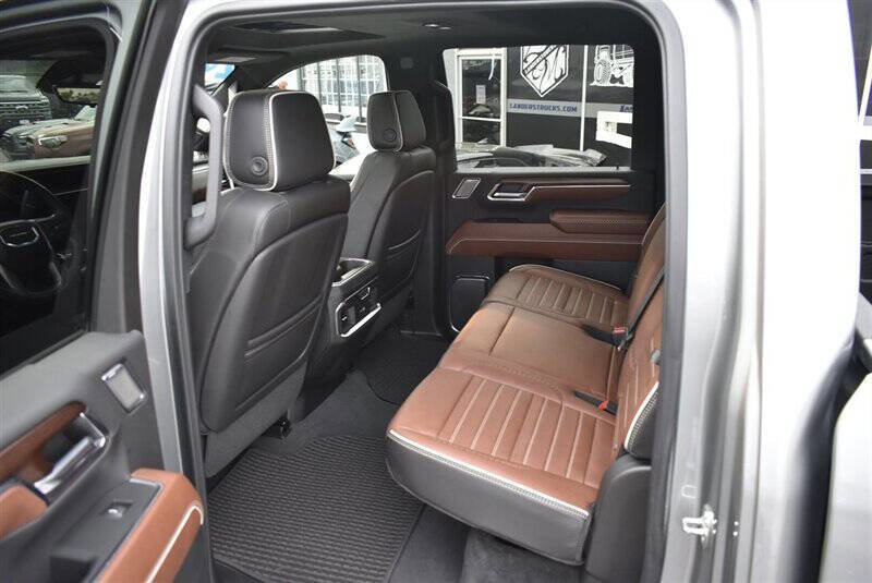 Used 2024 GMC Sierra 3500 Denali Ultimate image 14