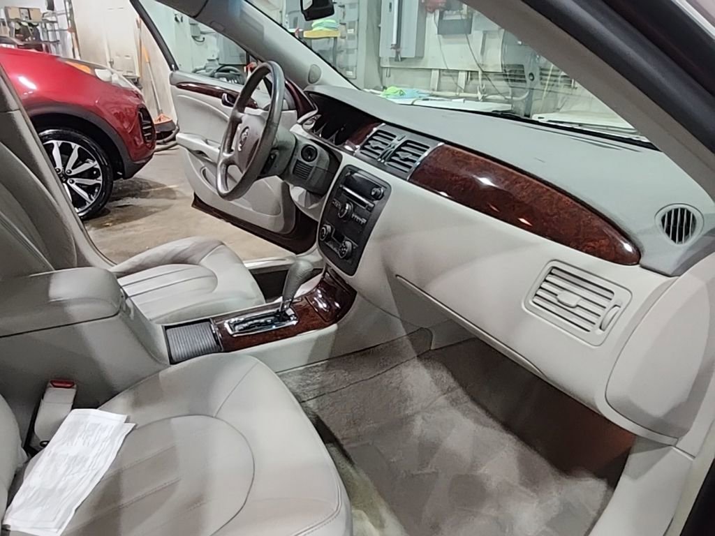 Used 2007 Buick Lucerne CXL w/ Luxury Package FWD image 27